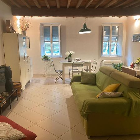 Casa Amorino Apartment ลุคคา ภายนอก รูปภาพ